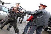 Правозащита online: Как вести себя при задержании и чем грозит сопротивление сотруднику полиции?